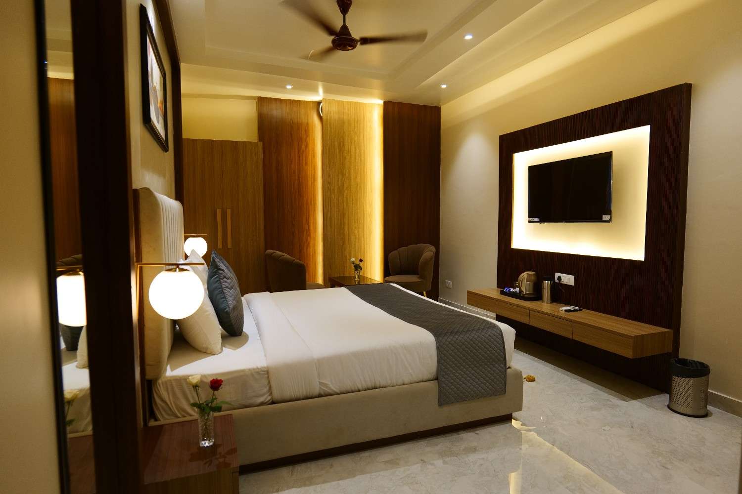 Best Budget Hotels in Varanasi near Dasaswamedh Ghat​