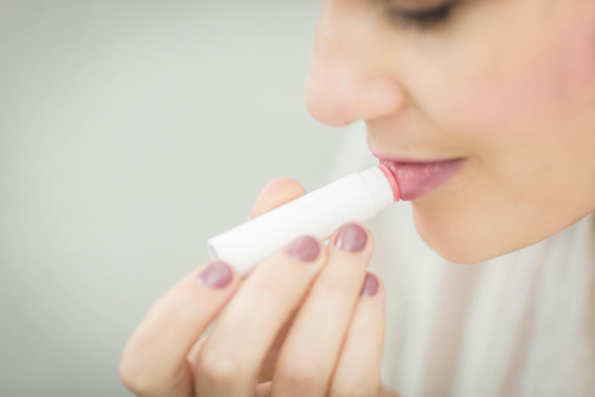How Can You Prevent Chapped Lips with the Right Hydrating Lip Balm