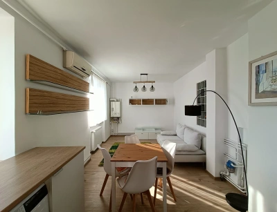 Apartament 3 camere renovat, Săsar, etaj 4, 65 mp, mobilat și utilat