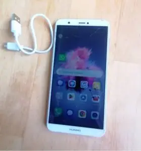 Huawei P Smart Dual SIM 32GB 3GB RAM 4G Gold – Funcțional 100% | Display spart