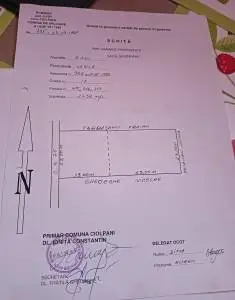 De vânzare teren in sat Izvorani,soseaua principala,comuna Ciolpani 