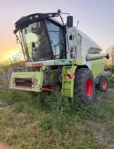 Vând combina agricolă Claas TUCANO 