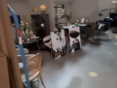 Stoc bunuri mobile - mobilier și decorațiuni