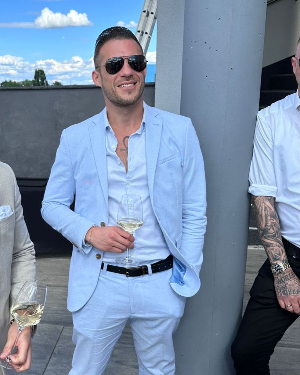 model_profile_for_others.image