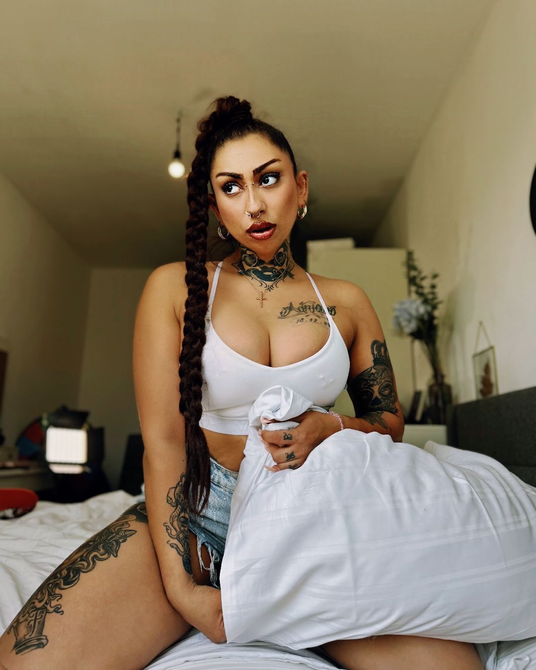 model_profile_for_others.image