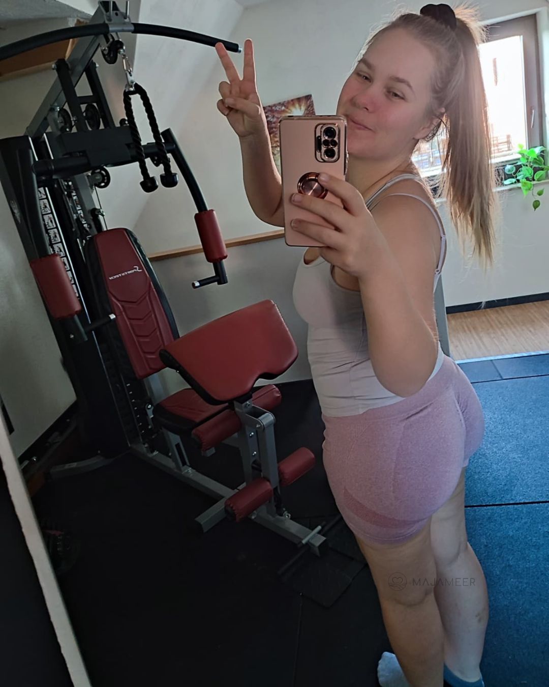 model_profile_for_others.image