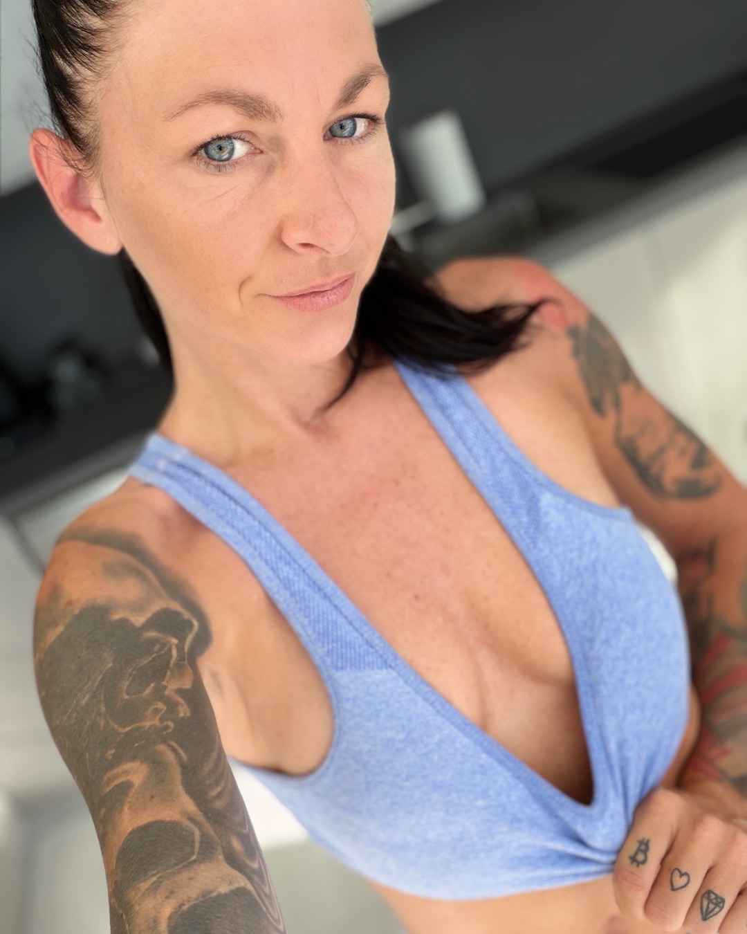 model_profile_for_others.image