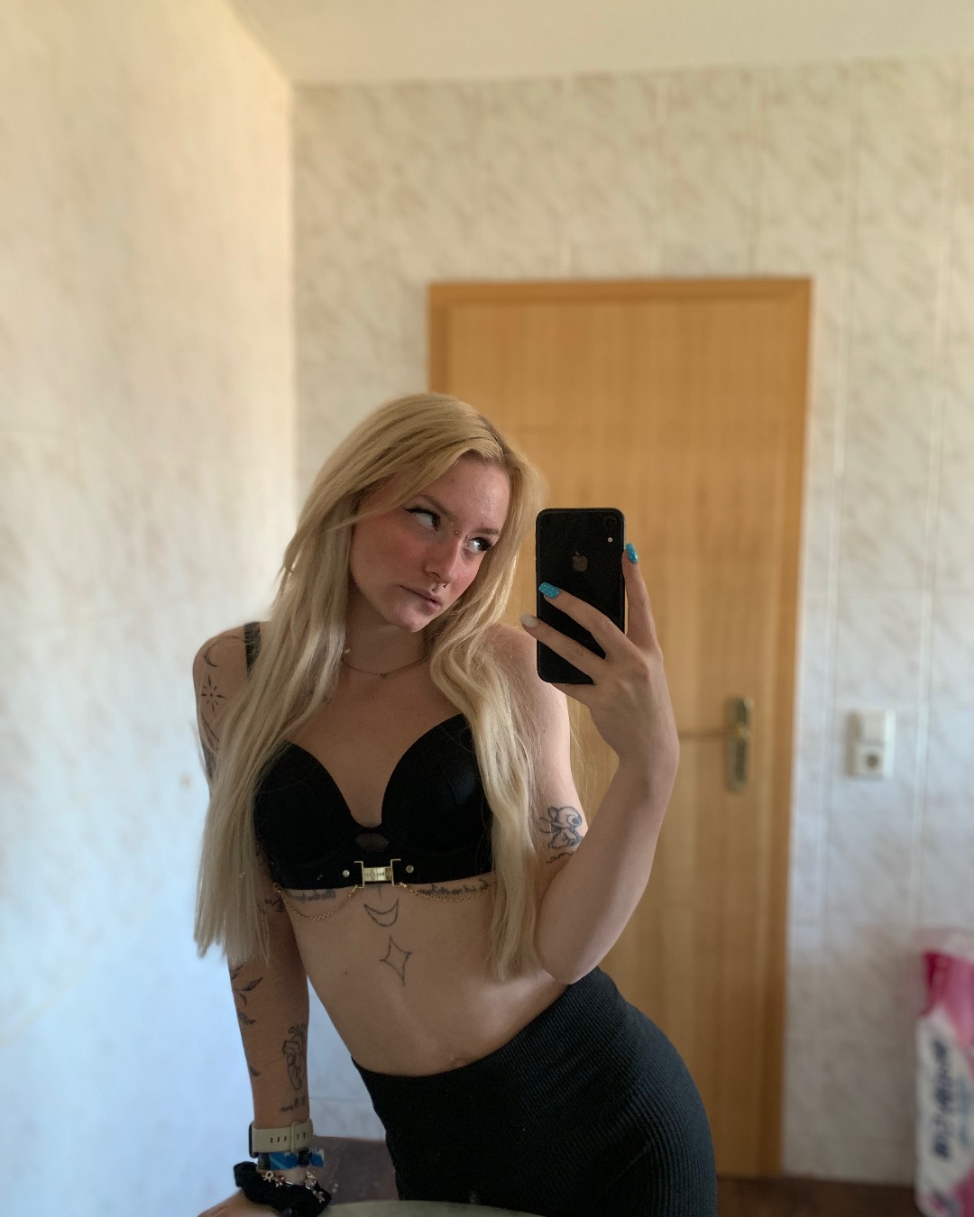 model_profile_for_others.image