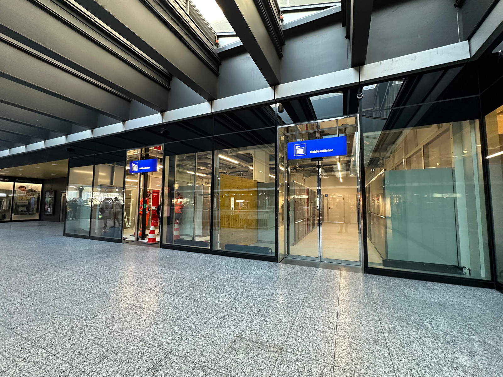 Neuer Standort der Schliessfächer in der Galerie