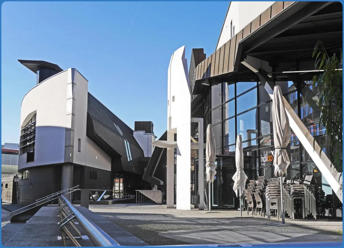 Moderne Architektur mit Glasfassade