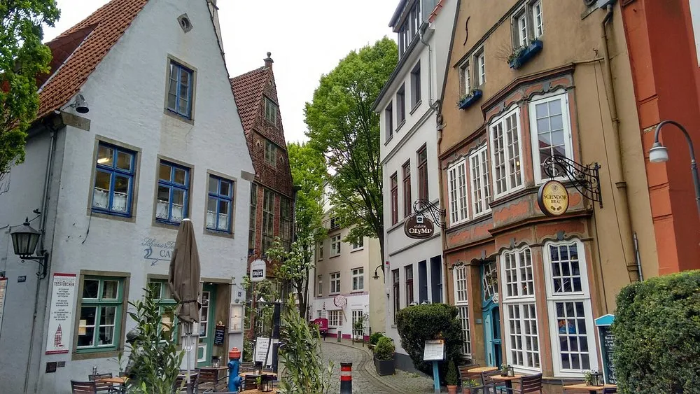 Historische Gebäude in einer europäischen Altstadt.