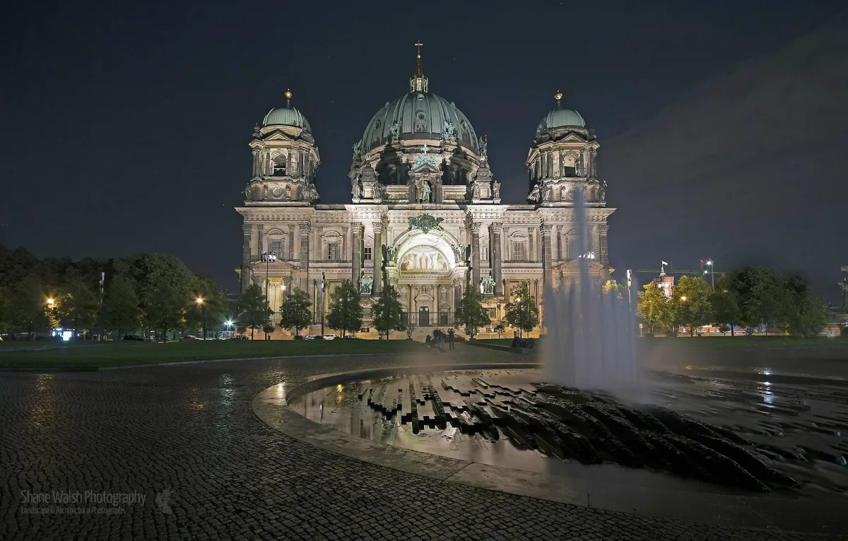 Berliner Dom bei Nacht
