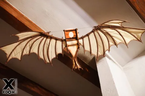 Декоративний об'єкт у формі крила