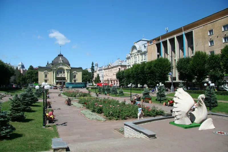 Театральна площа, Чернівці