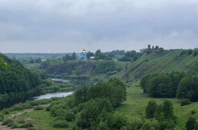 Надслучанський регіональний ландшафтний парк, річка серед лісів, Полісся