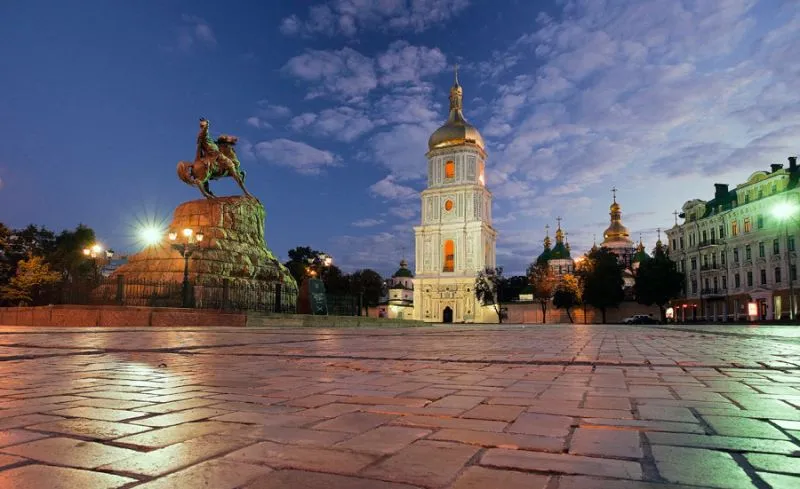 Софійська площа, пам'ятник Богдану Хмельницькому, Київ, історичний центр
