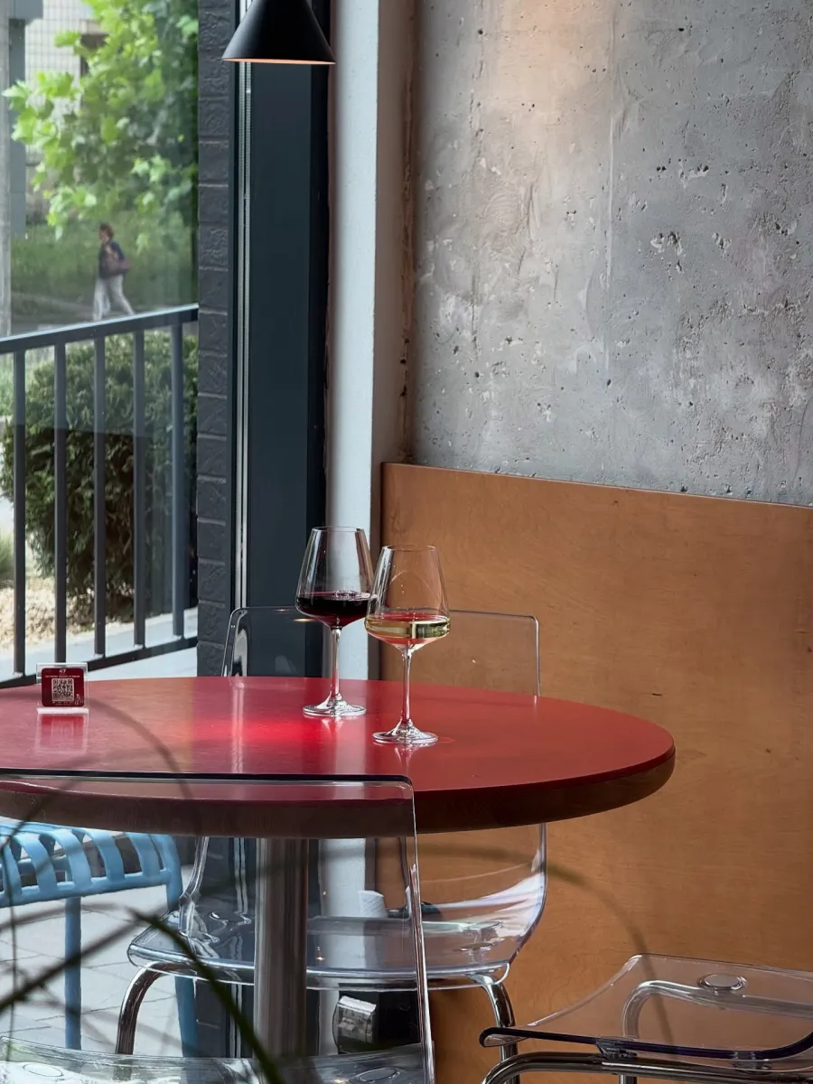  47 Cafe-bistro