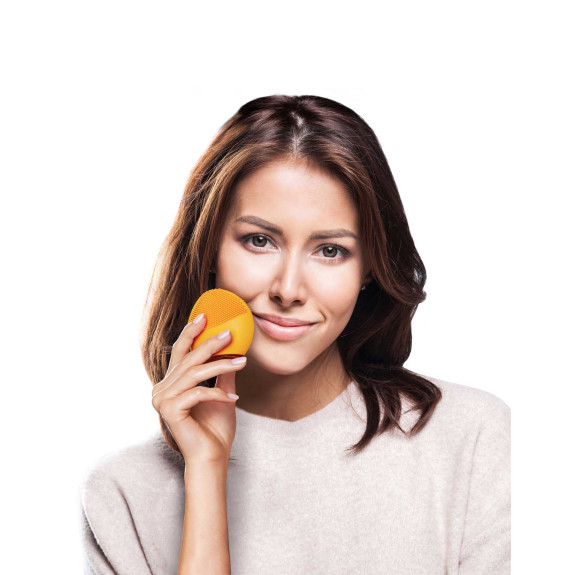 FOREO LUNA™ mini 2 Sunflower Yellow Sonic Facial Cleanser