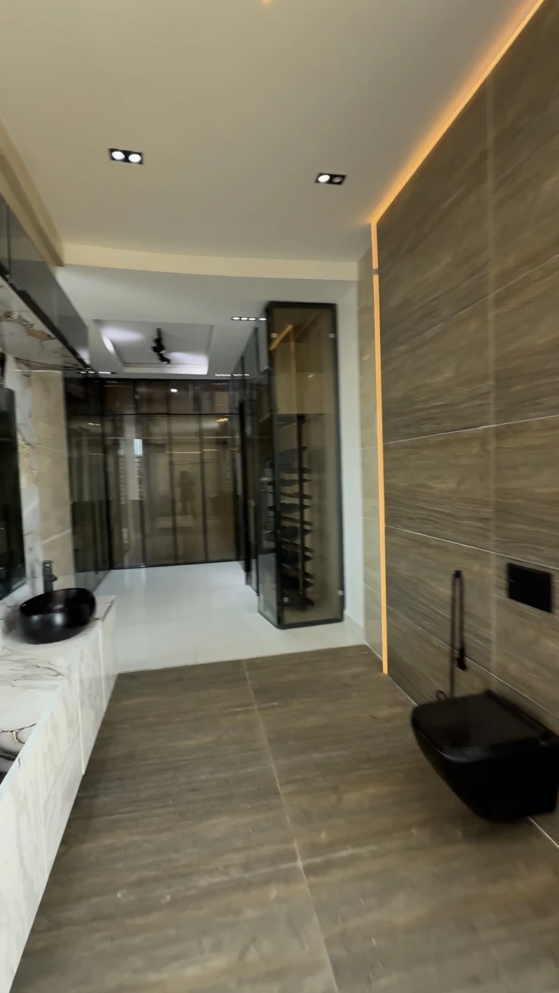 Mansion for Sale in IKATE LEKKI, Lagos - Image 5