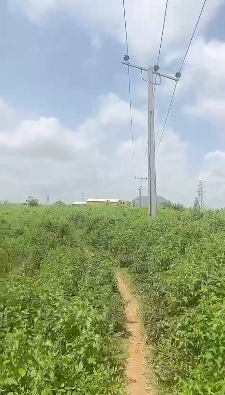 Land for Sale in Airport road Lugbe, FCT - Image 1
