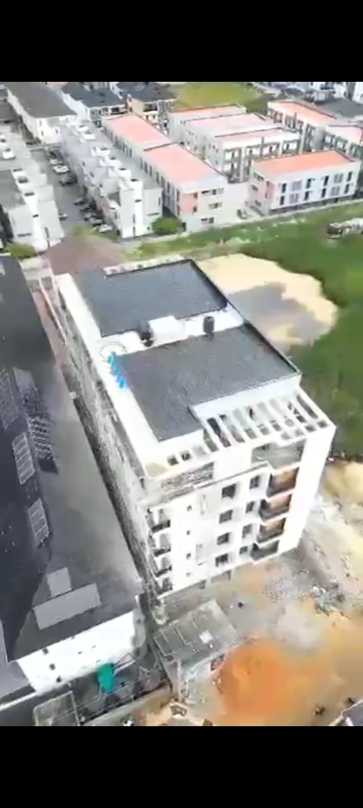 Pent-House for Sale in Lekki ph1, Lagos - Image 1