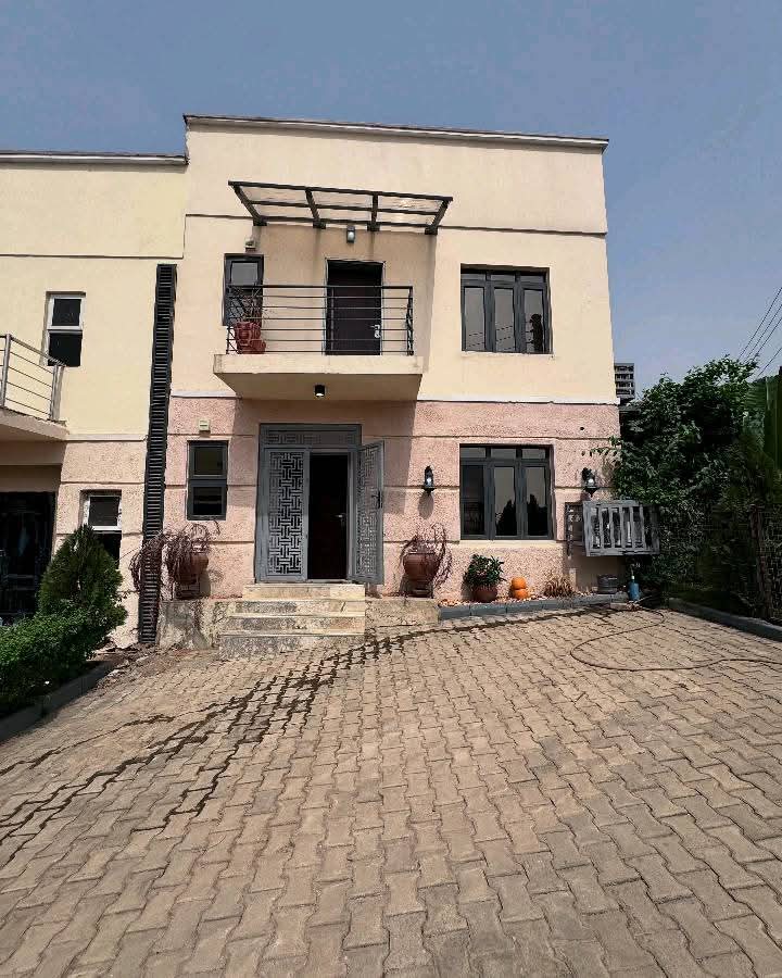 Duplex for Sale in Life camp, FCT cover picture