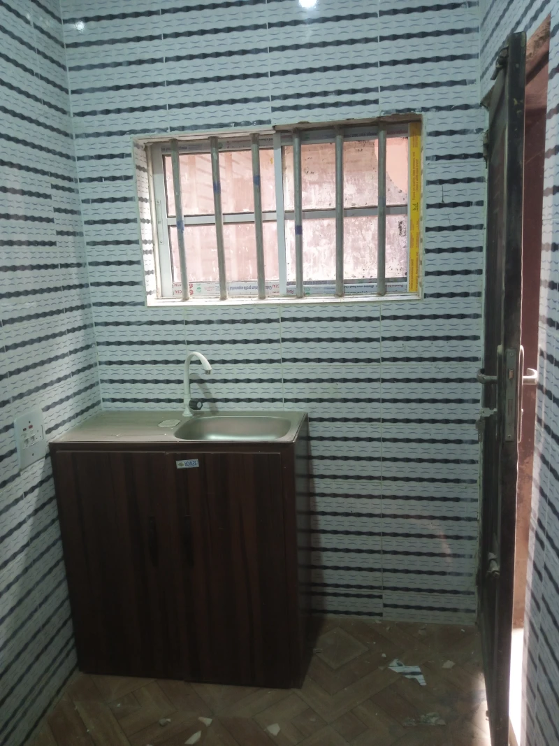 2 Bedroom for Rent in Achara Layout by Amechi Road, Enugu - Image 5