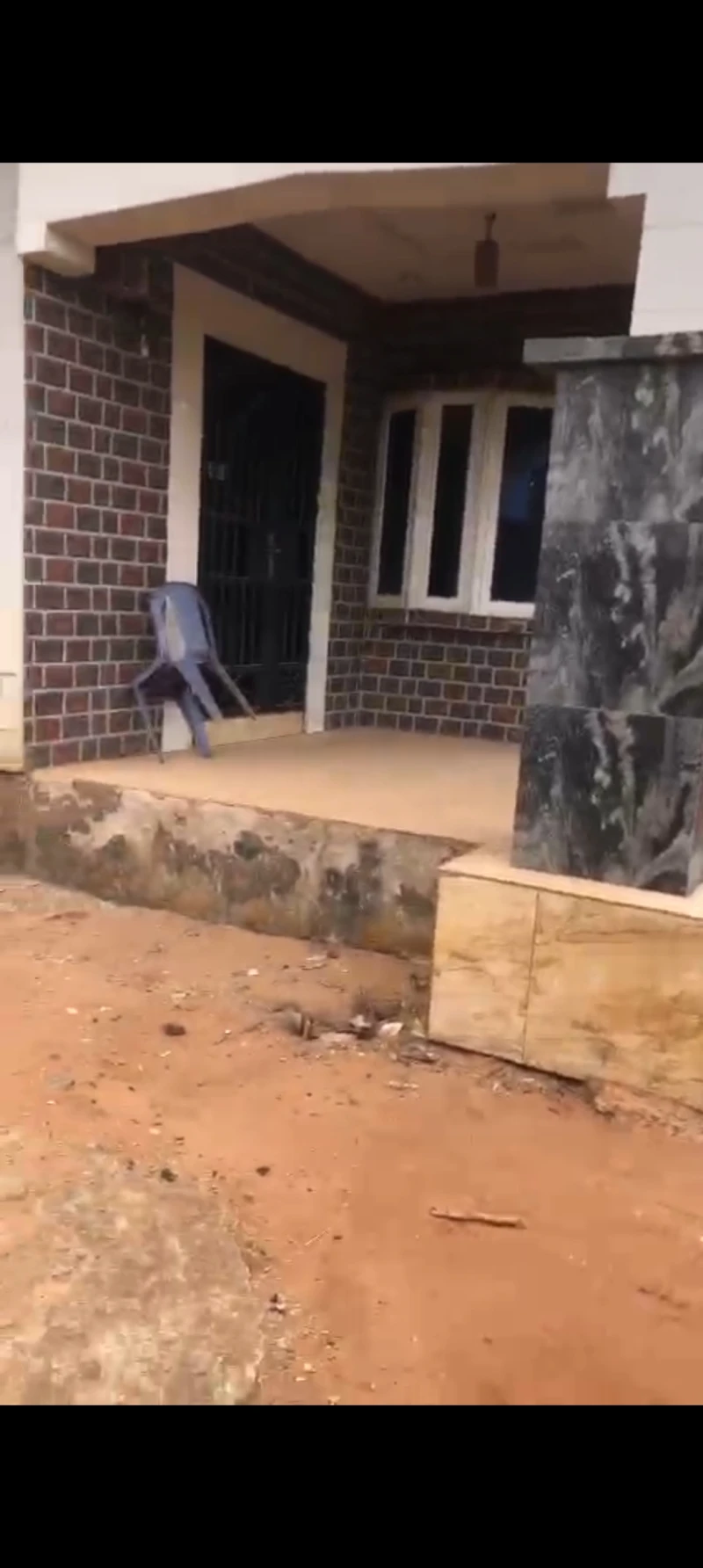 4 Bedroom Flat for Sale in Summit, Delta - Image 1