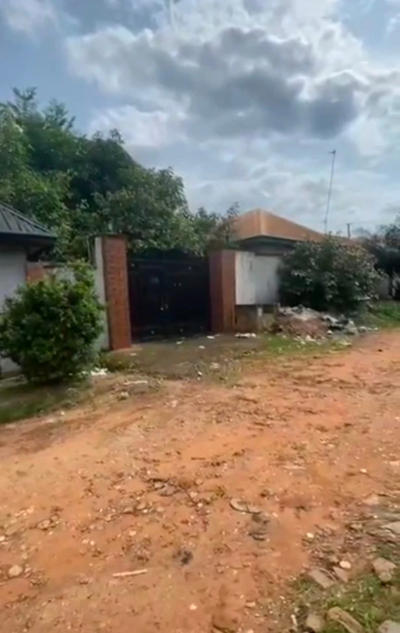 Land for Sale in Anioma market, Okpanam road, Delta - Image 2
