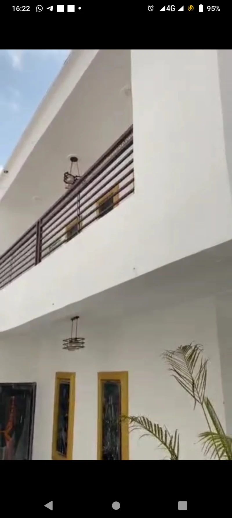 Duplex for Sale in 74 axis anwai road, Delta - Image 4