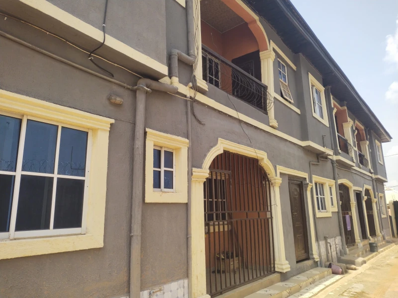 2 Bedroom Flat for Sale in Okpanam road, Delta