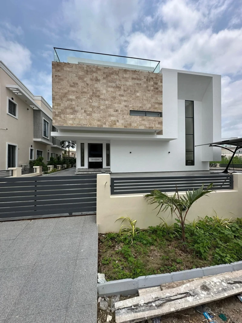 Duplex for Sale in Chevron lekki, Lagos - Image 1