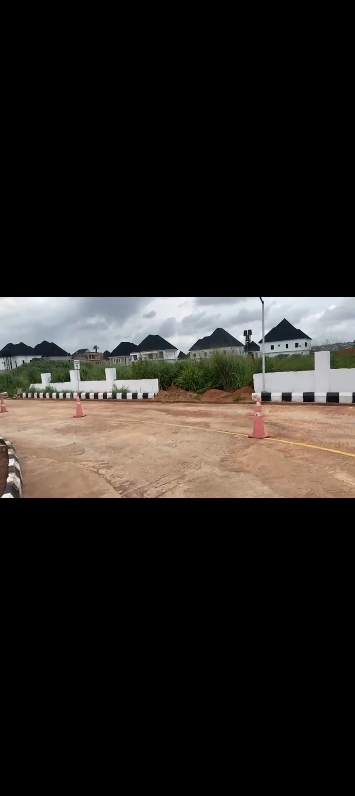 Estate for Sale in Isselle Azagba....Bethlem Court Estate also with a plot of land selling 125000000 50 by 100, Delta - Image 2