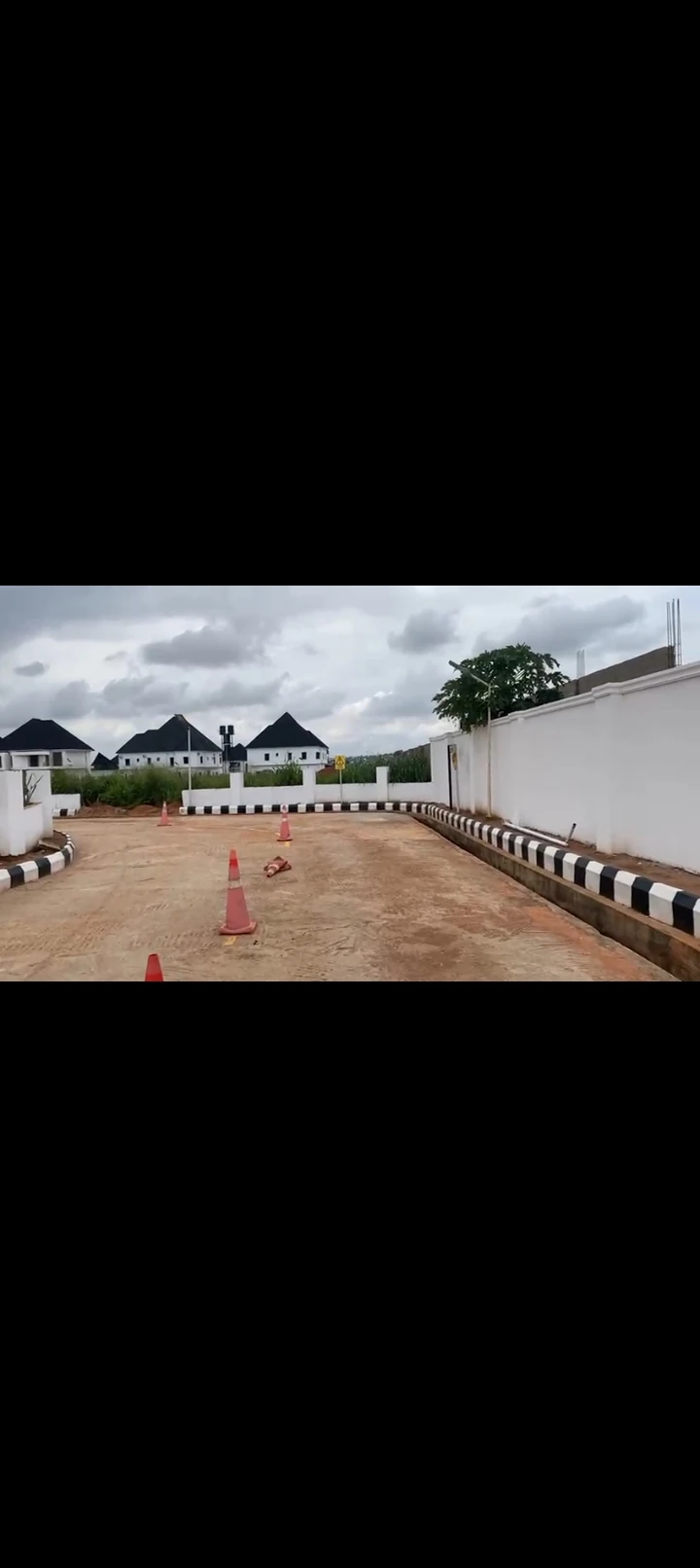 Estate for Sale in Isselle Azagba....Bethlem Court Estate also with a plot of land selling 125000000 50 by 100, Delta - Image 3