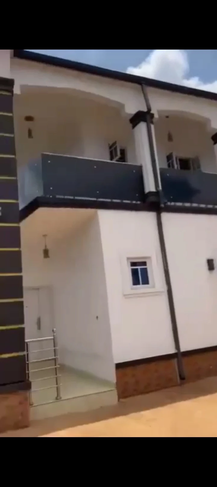 Duplex for Sale in Mariam babangida ...Twin duplex 4 bed at d front two bedrooms at d back, Delta - Image 2