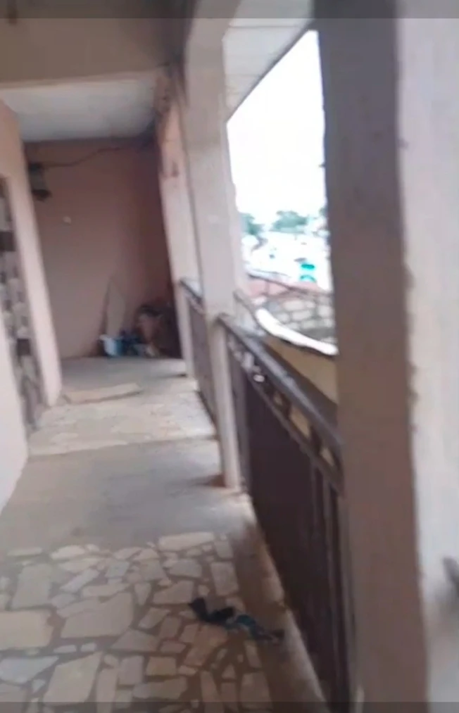 Store for Rent in Dla road upstairs, Delta - Image 1