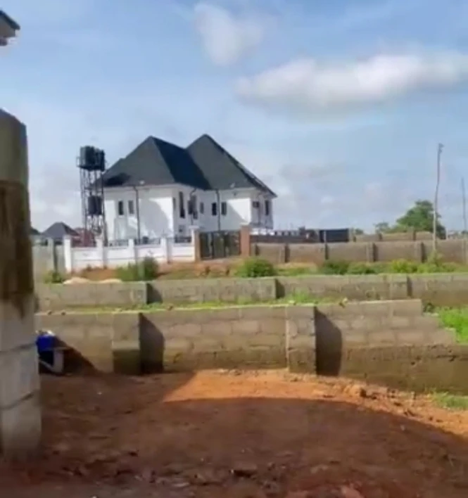 Bungalow for Sale in Anwai road by mile 5, Delta - Image 2