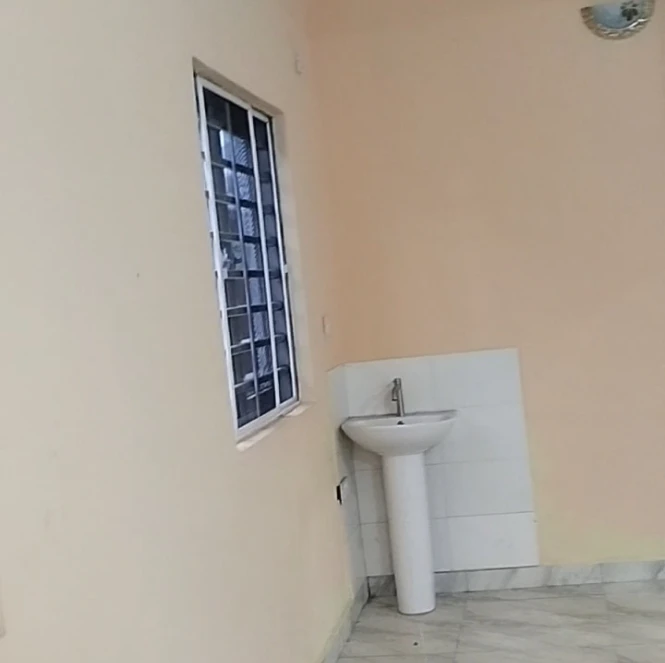 2 Bedroom Flat for Rent in By vanguard, Delta - Image 2