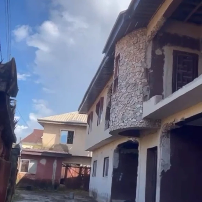 3 Bedroom Flat for Sale in Opposite former deputy governor lodge, Delta - Image 1