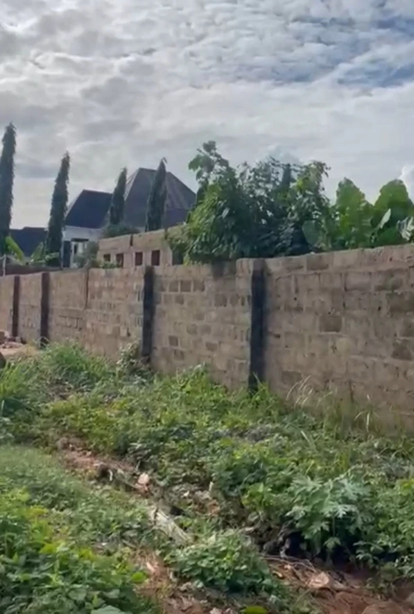 Land for Sale in City gate by okpanam, Delta - Image 1