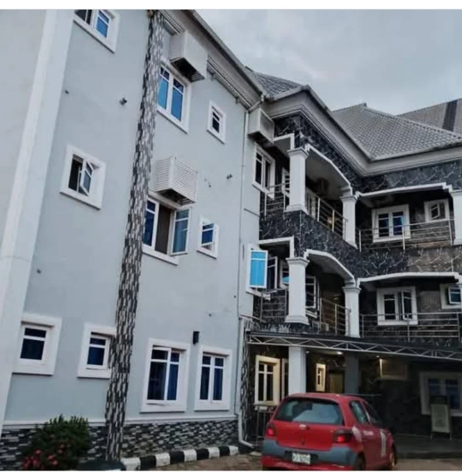 Hotel for Sale in Okoro phase 2, Edo - Image 1