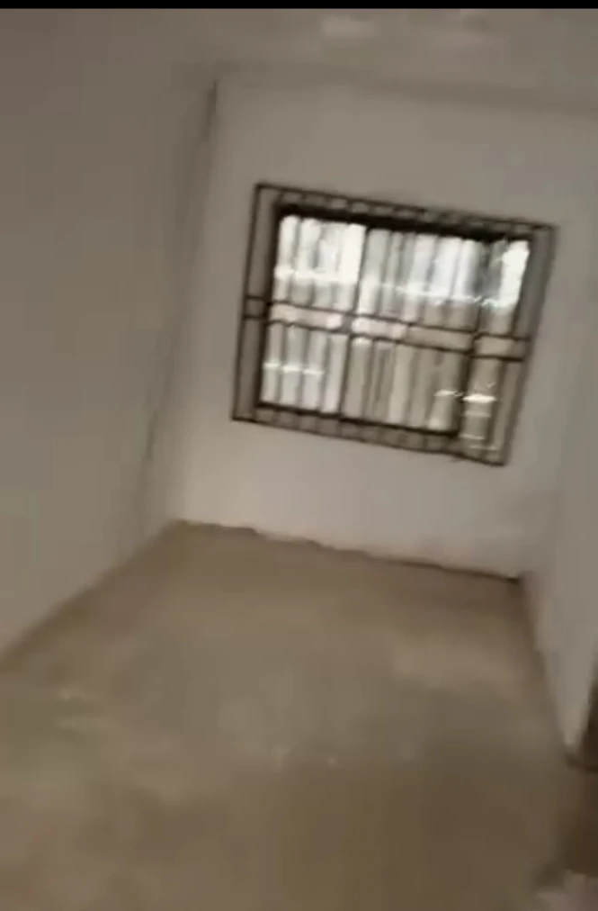 3 Bedroom Flat for Rent in DLA Road, Delta - Image 2