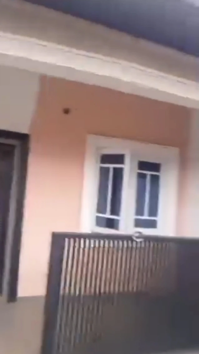 4 Bedroom Flat for Sale in By uselu before the eagle house, Edo - Image 1