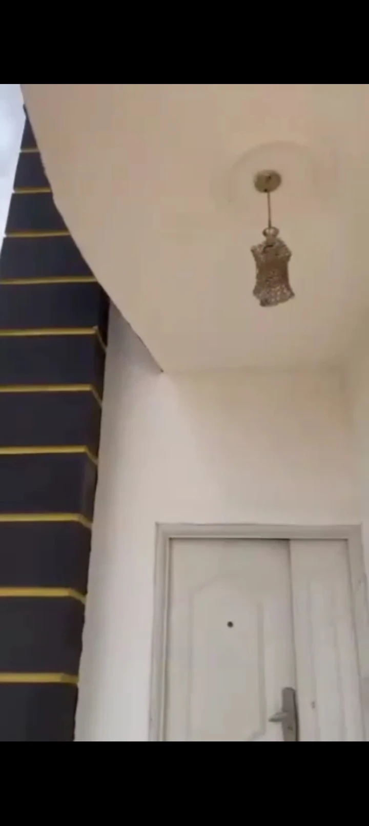 Duplex for Sale in Mariam babangida ...Twin duplex 4 bed at d front two bedrooms at d back, Delta cover picture