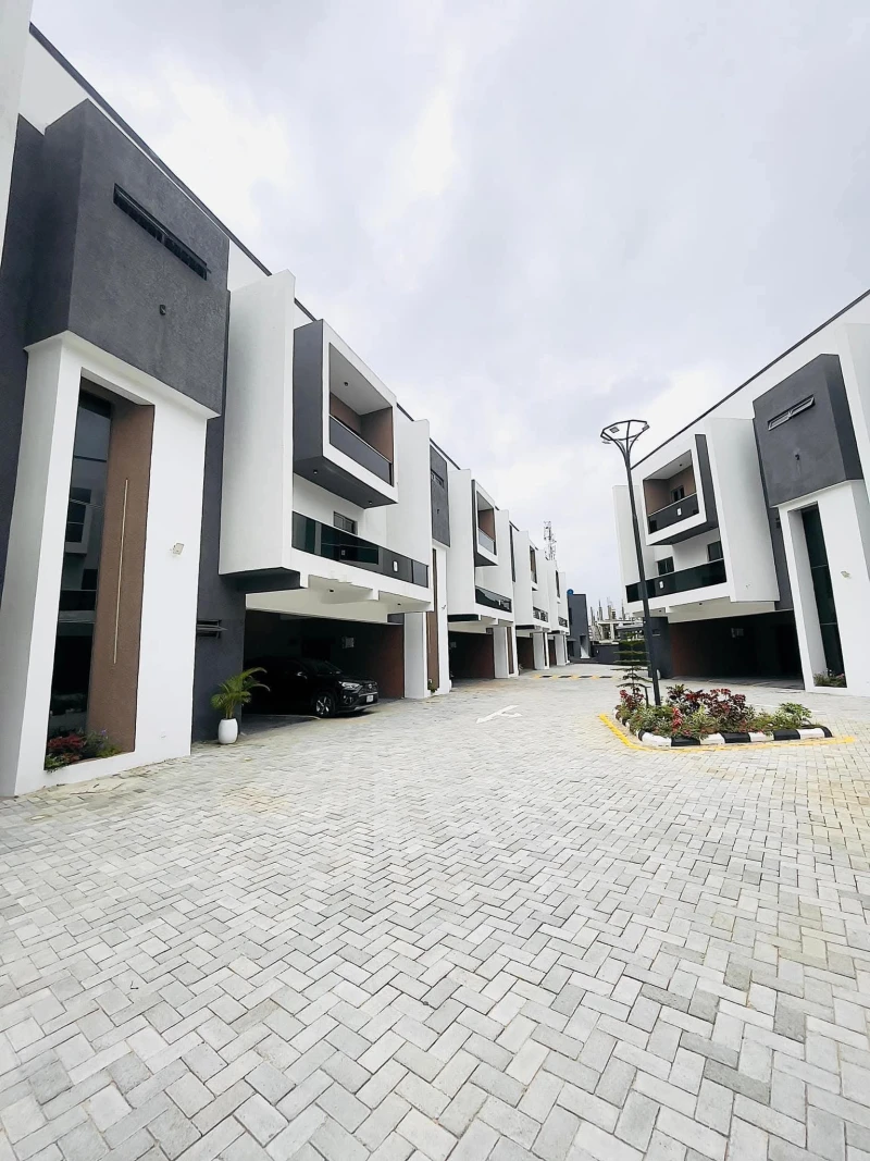 Duplex for Sale in Ikate, Lagos cover picture