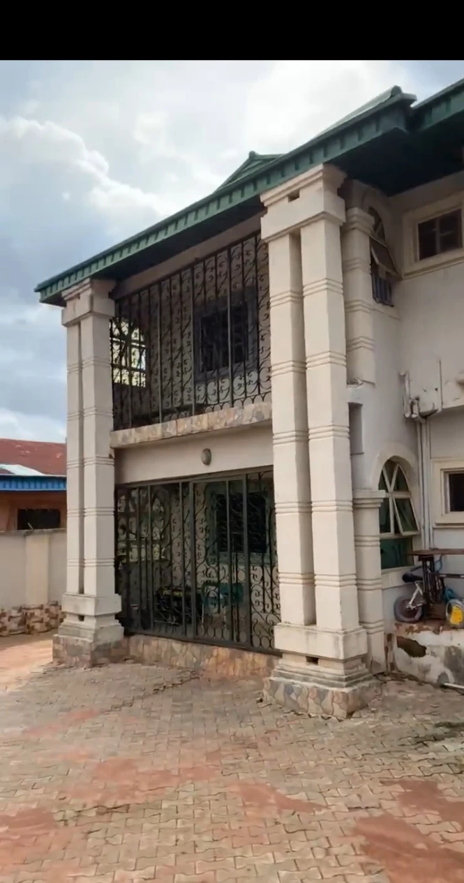 Bungalow for Sale in Uyinerndin near indigo by pass benin, Edo cover picture