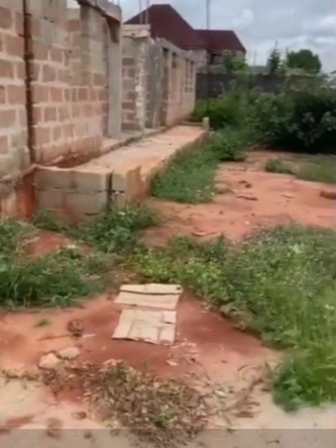 Uncompleted Building for Sale in Obi okonkwo family house in ibusa to by the girls secondary schoolwn, Delta cover picture