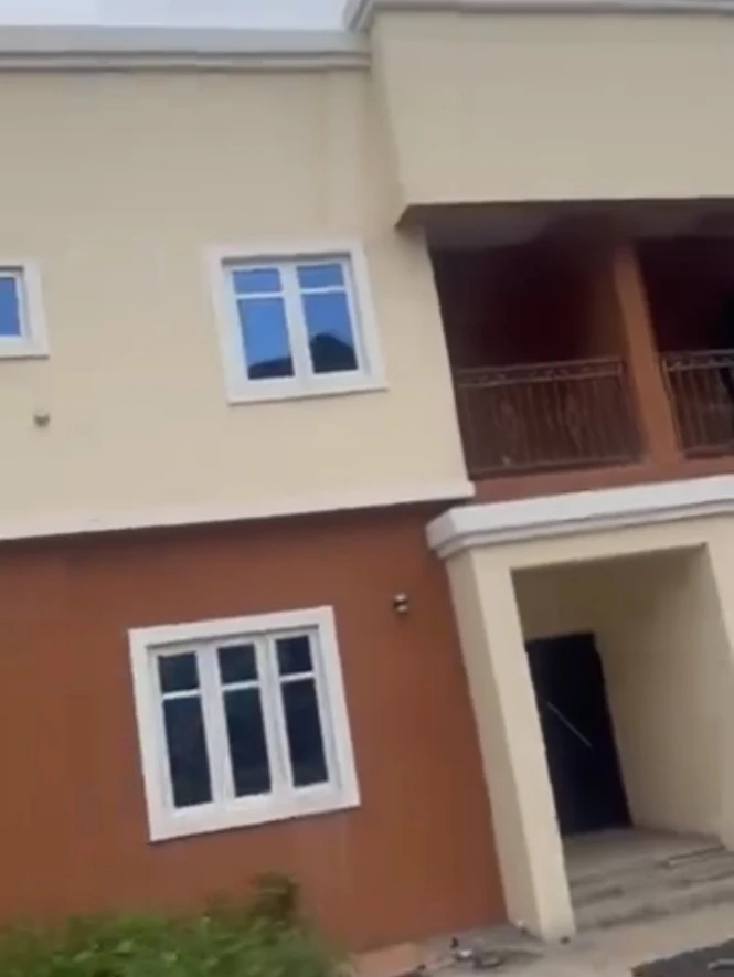 Duplex for Sale in By redeemed road okpanam, Delta cover picture