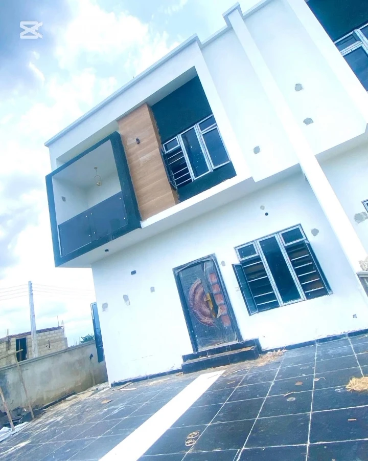 Duplex for Sale in Rumuodomaya axis, Rivers - Image 1