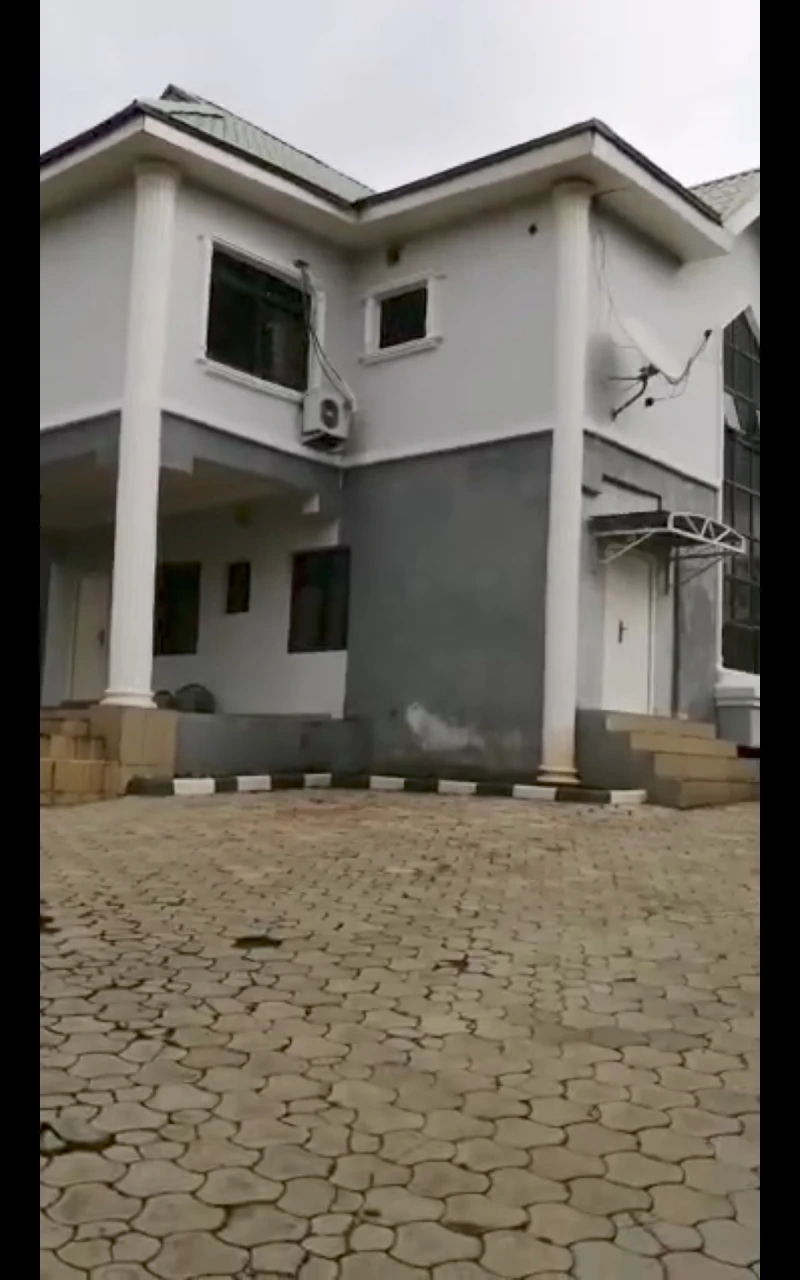 Duplex for Sale in Gwarinpa 69rd, FCT - Image 6